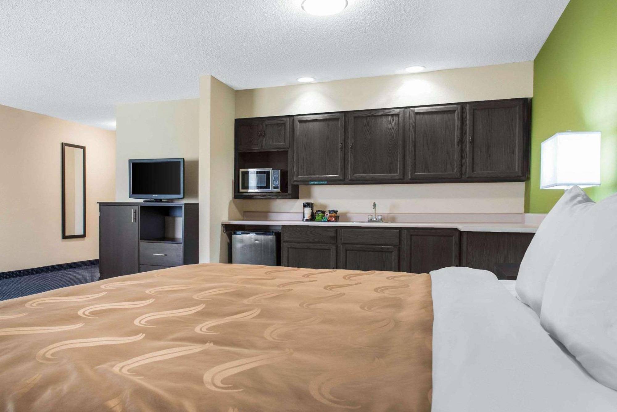 Quality Inn & Suites Anderson I-69 Exterior foto